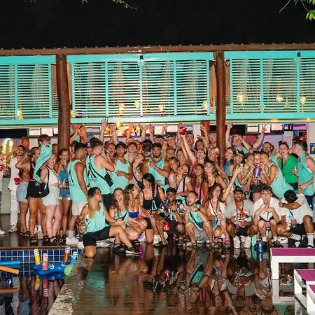 Nomads Ao Nang Party Hostel 18-35 Years Old Only-3